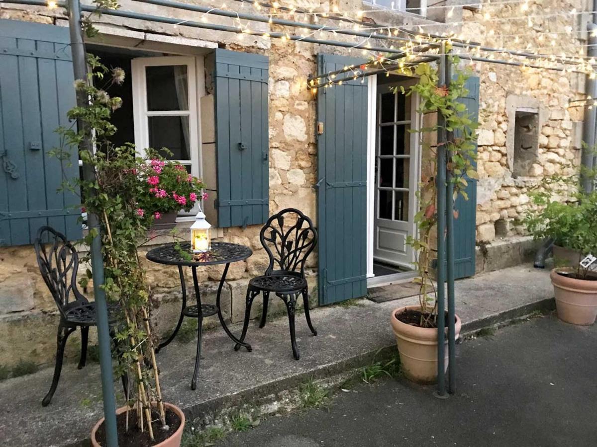 40 Le Bourg Bed & Breakfast Saint-Ciers-de-Canesse Exterior photo